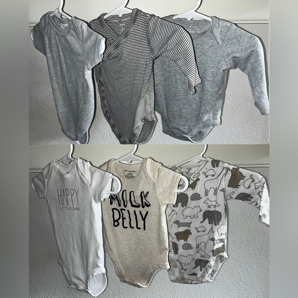 6 baby onesies